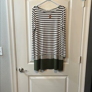 Women’s Crescent Striped Long Sleeve Top with Green & Green Hem size s